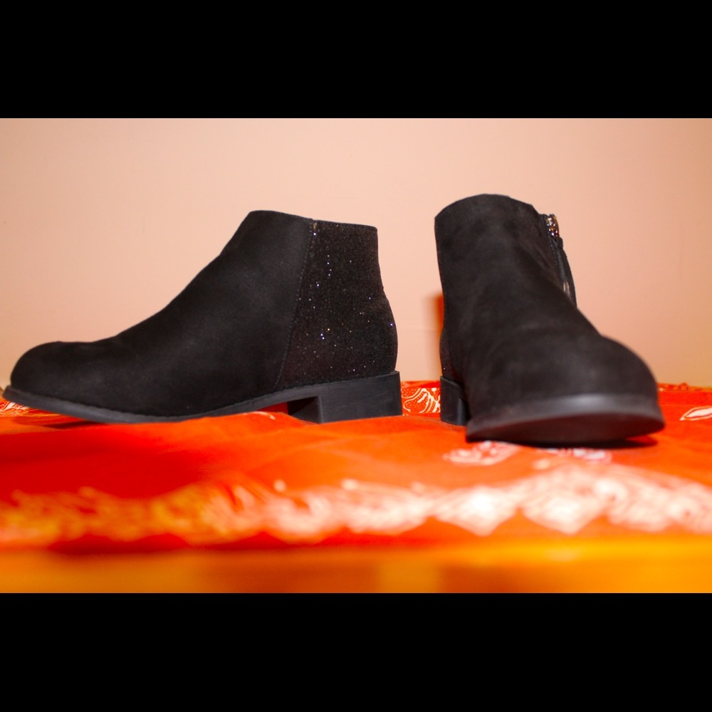 Suede and Sparkled Ankle Boots